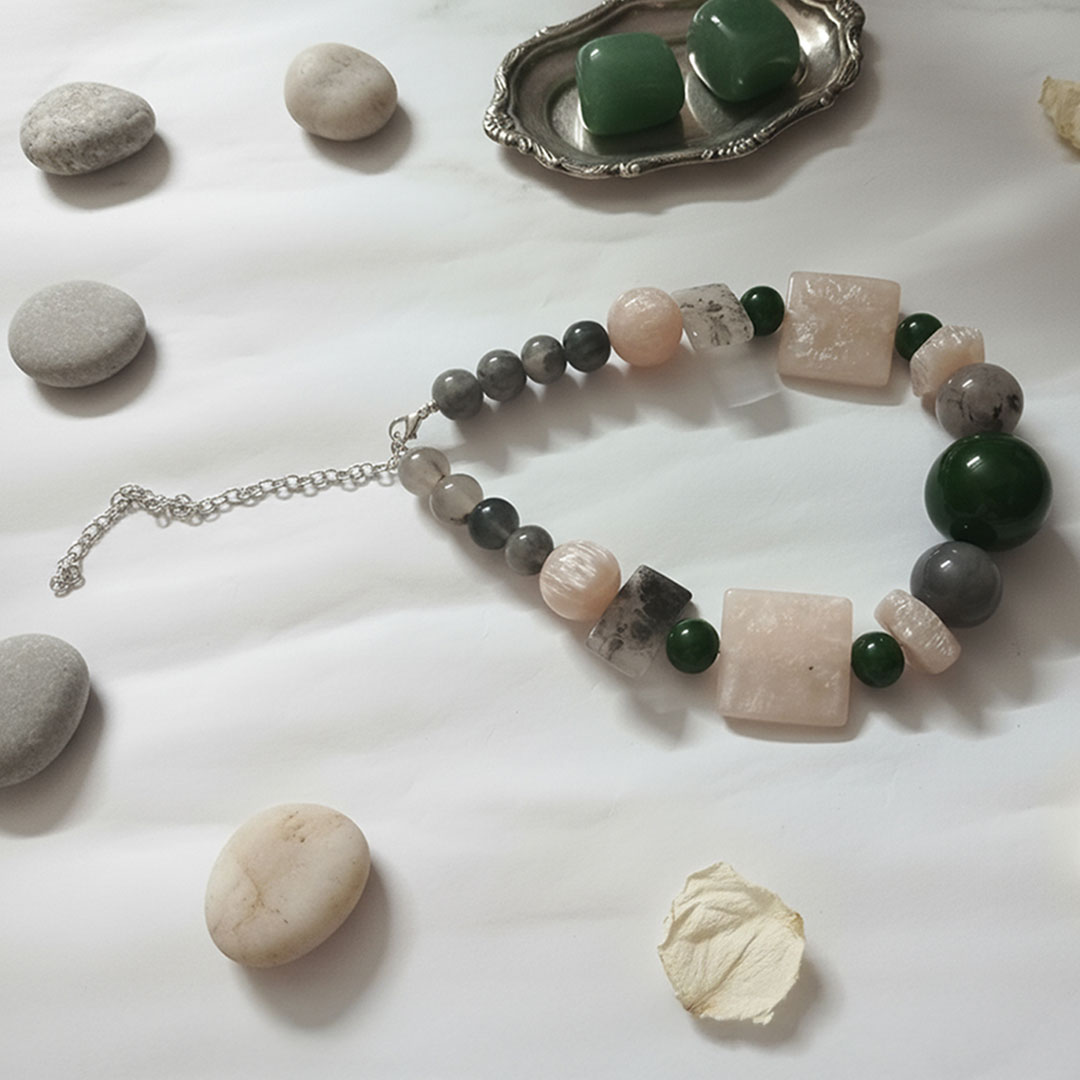 Green and White Polished Stone Necklace