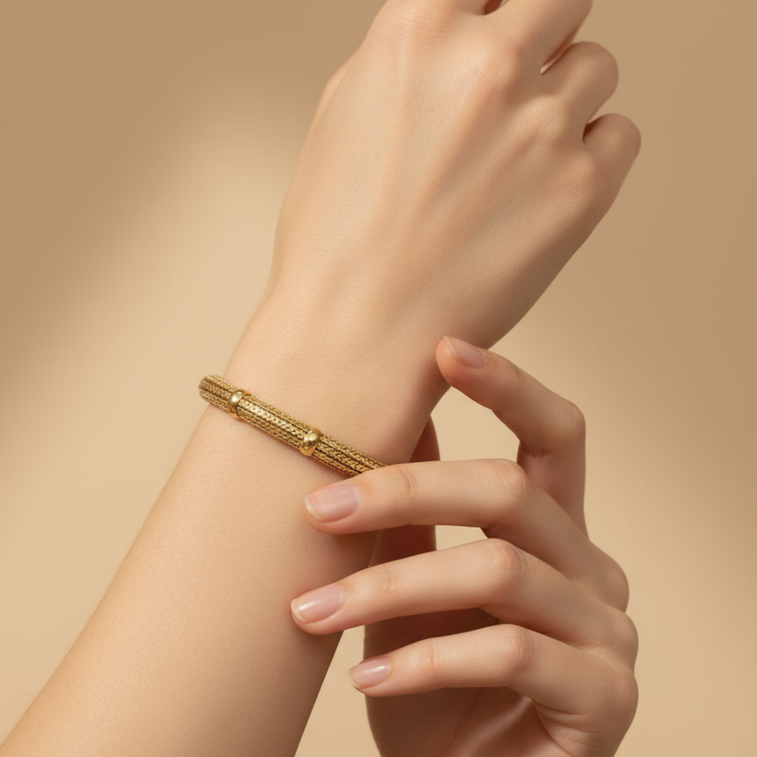 Gold-Plated Metal Bangle with Braided and Smooth Design - Image 5